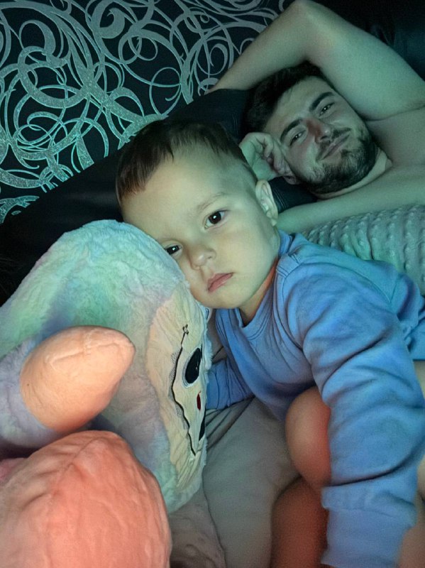 Все, уснул! Начинается время мамы и папы, надеюсь